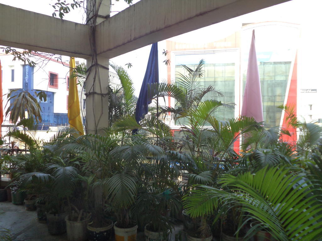 Hotel Mahalaxmi Indo Myanmar Guwahati Buitenkant foto