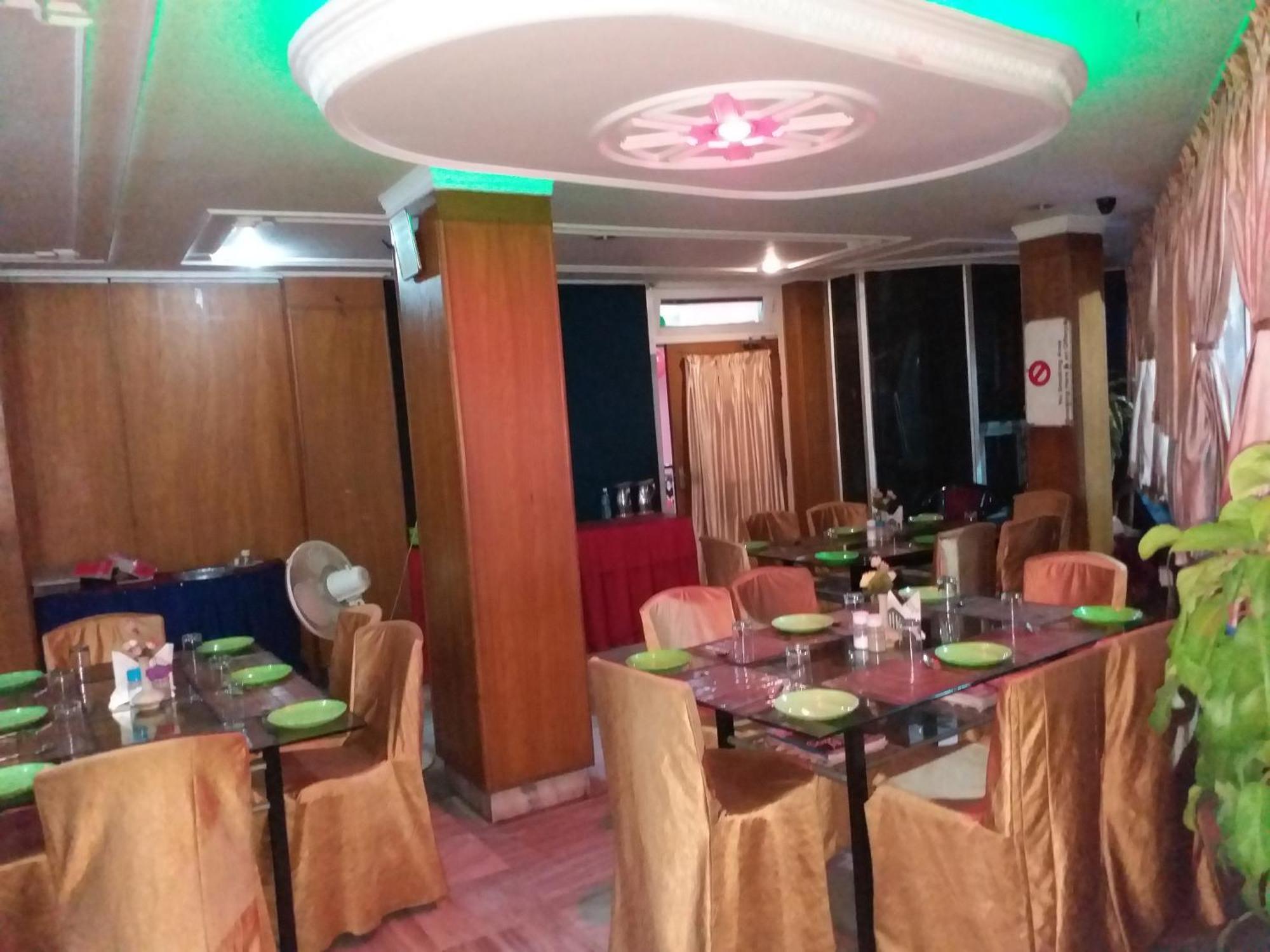 Hotel Mahalaxmi Indo Myanmar Guwahati Buitenkant foto