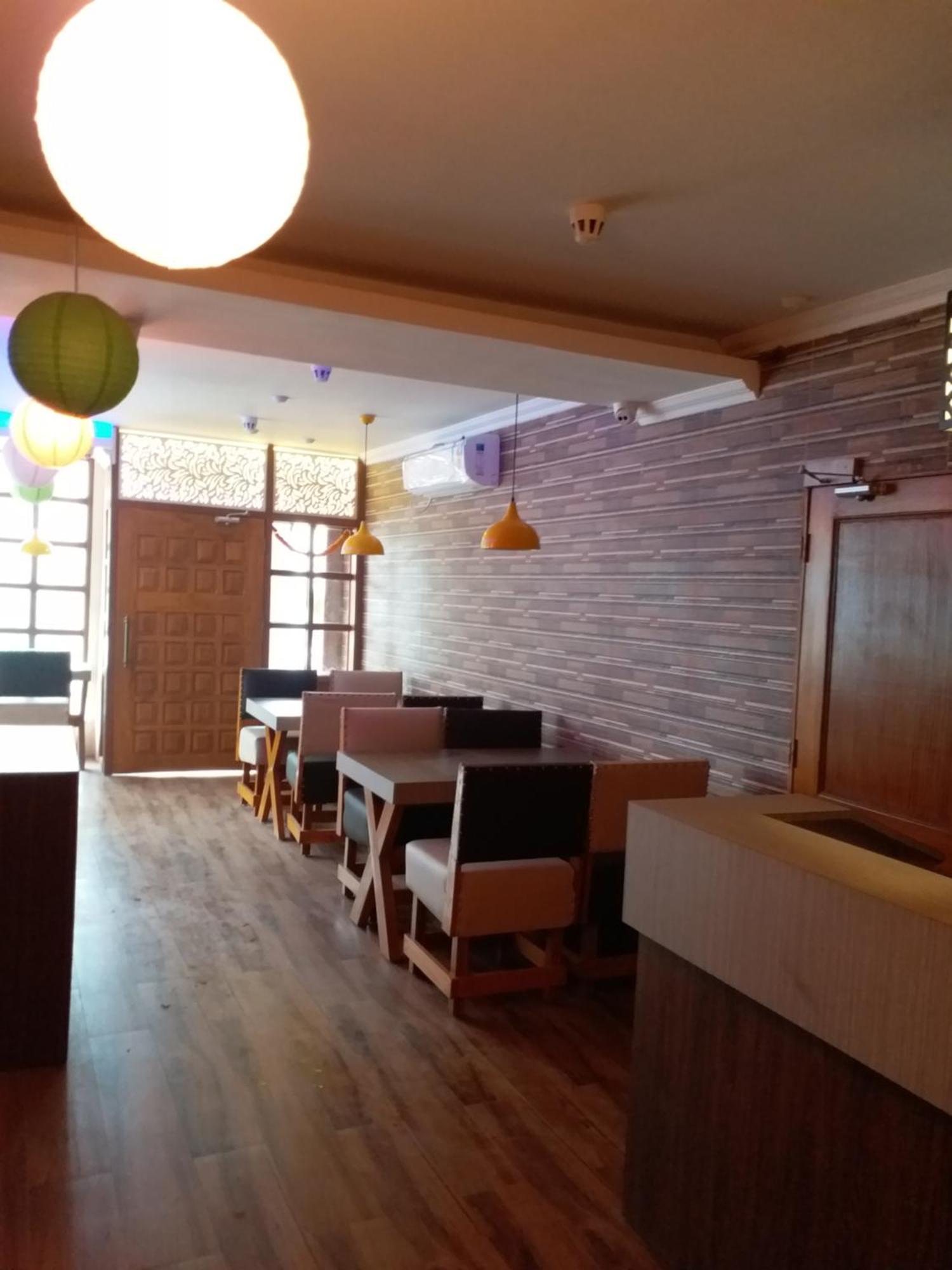 Hotel Mahalaxmi Indo Myanmar Guwahati Buitenkant foto