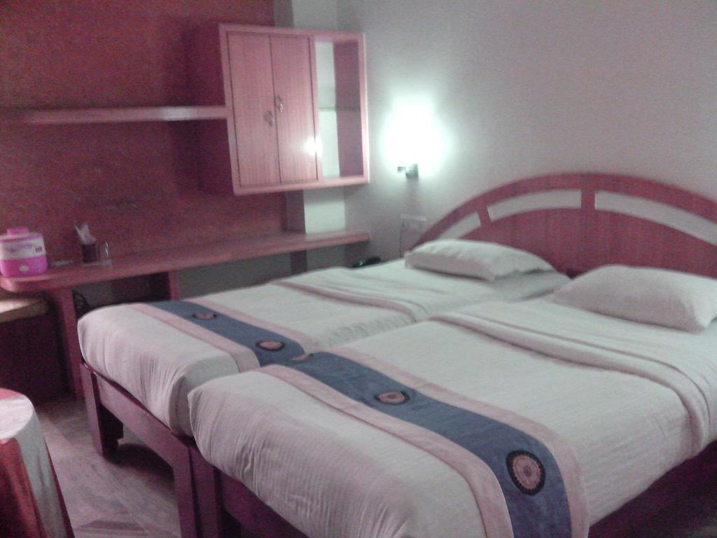 Hotel Mahalaxmi Indo Myanmar Guwahati Buitenkant foto