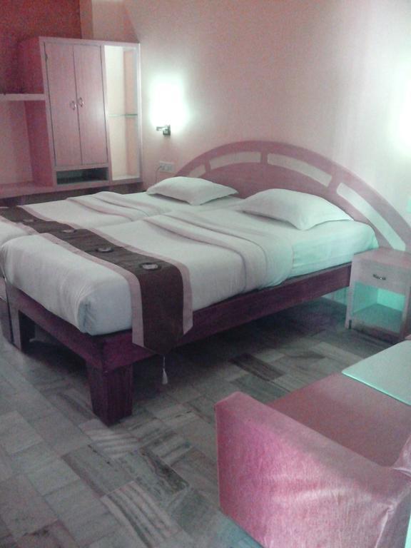 Hotel Mahalaxmi Indo Myanmar Guwahati Buitenkant foto