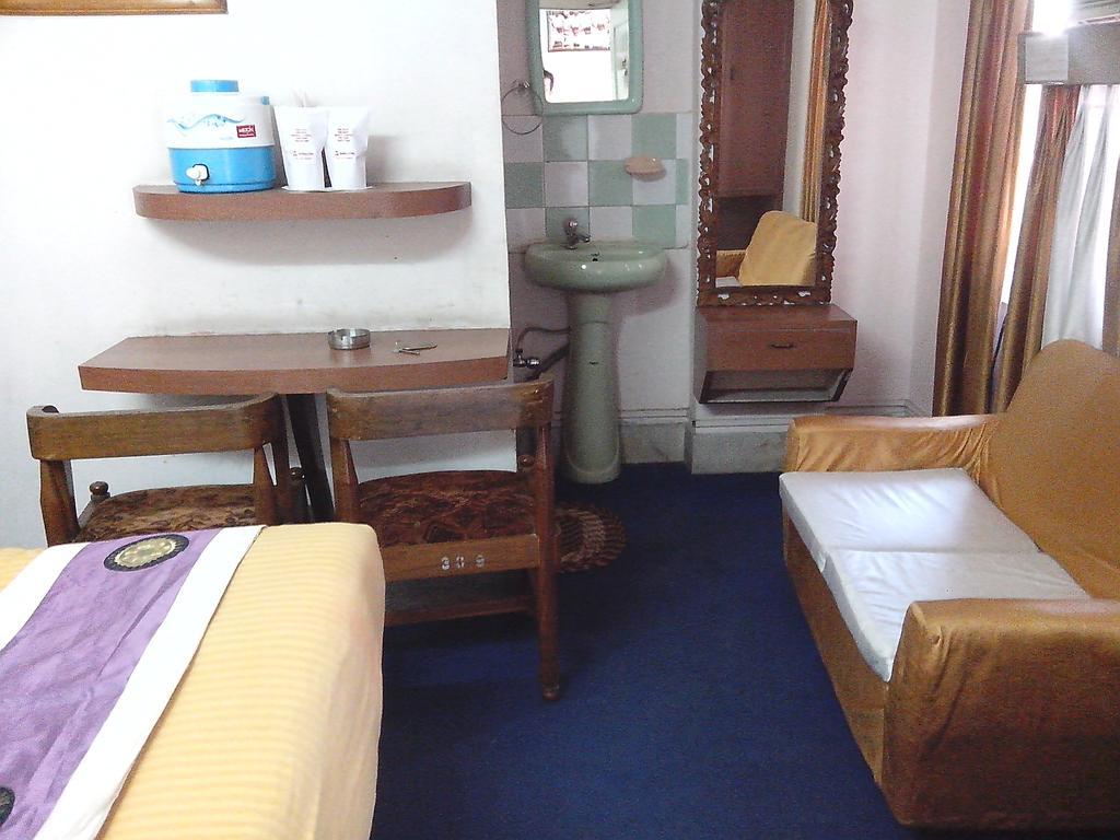Hotel Mahalaxmi Indo Myanmar Guwahati Buitenkant foto