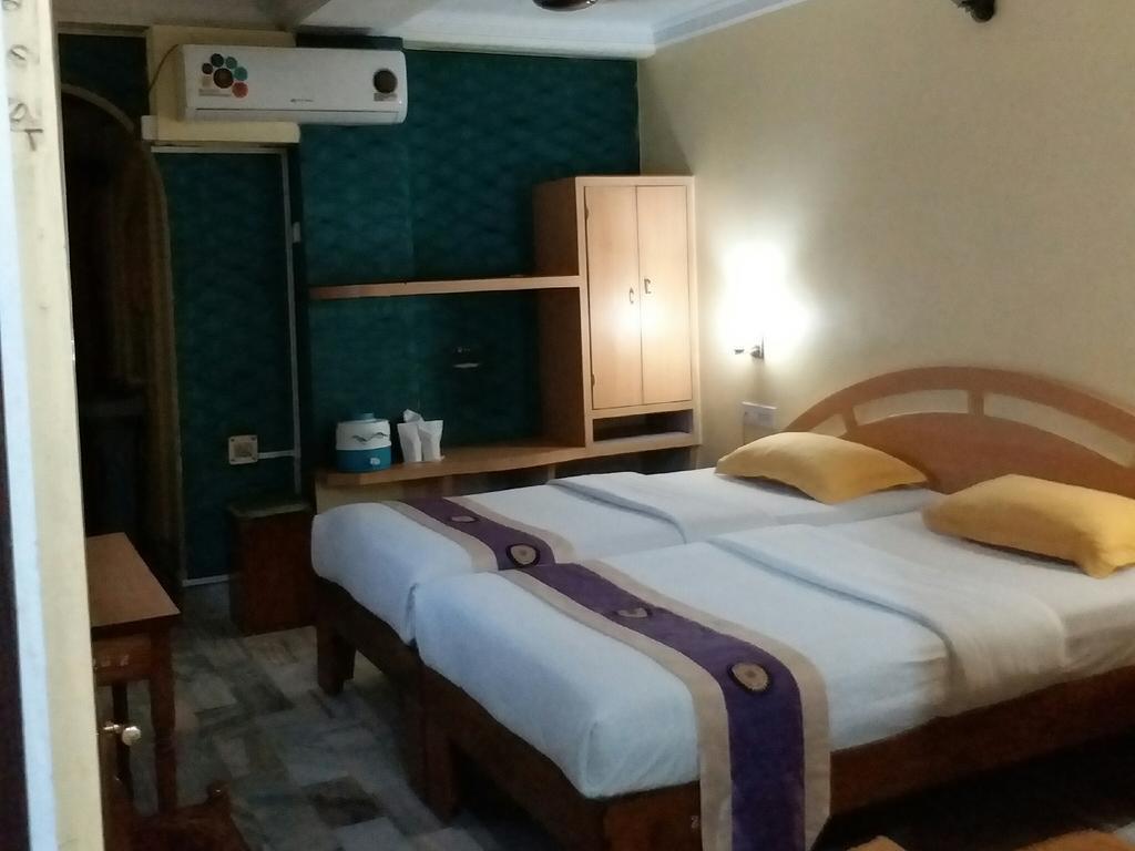 Hotel Mahalaxmi Indo Myanmar Guwahati Buitenkant foto